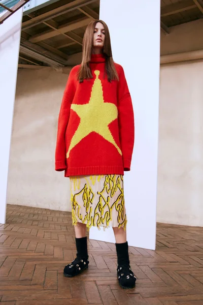 Look 19